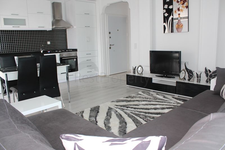 شقق بتصاميم مختلفة ضمن مجمع حديث في افسلار 