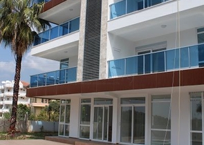 شقق بتصاميم مختلفة ضمن مجمع حديث في افسلار 