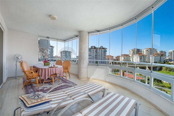 شقة مفروشة 2 + 1 في أحد مجمعات سيكجيلي السكنية