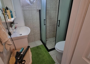 شقة 100 متر من البحر مع تخطيط 1 + 1 في منطقة النخبة من أوبا