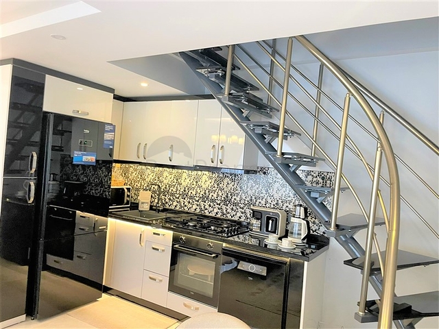 بنتهاوس 4 + 1 في وسط ألانيا على مسافة قريبة من البحر