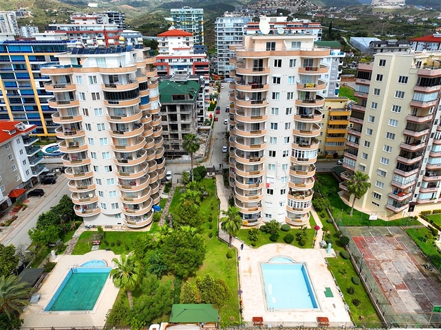 بنتهاوس واسع 3 + 1 في منطقة محمودلار