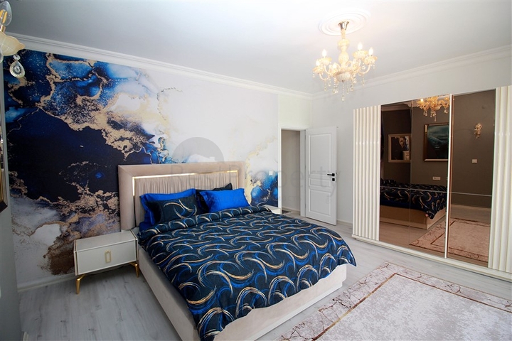 بنتهاوس واسع 3 + 1 في منطقة محمودلار