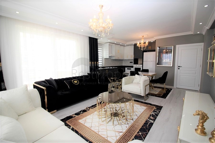 بنتهاوس واسع 3 + 1 في منطقة محمودلار