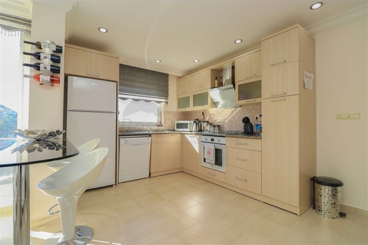 بنتهاوس 3 + 1 مع إطلالات خلابة على البحر في منطقة بكتاش الخلابة