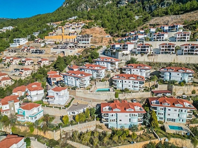 بنتهاوس 3 + 1 مع إطلالات خلابة على البحر في منطقة بكتاش الخلابة