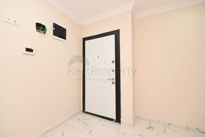 بنتهاوس واسع مطل على البحر في وسط ألانيا