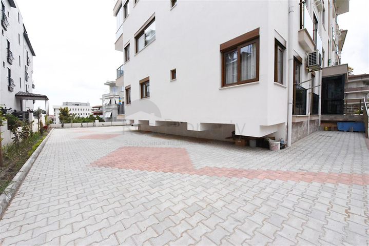 بنتهاوس واسع مطل على البحر في وسط ألانيا