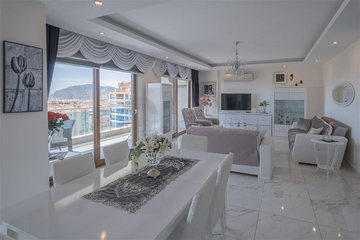 بنتهاوس 3+1 مطل على البحر في منطقة سيكجيلي