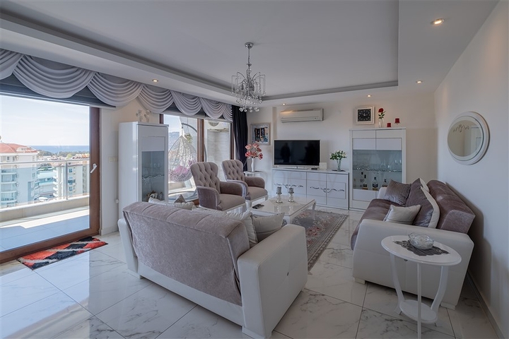 بنتهاوس 3+1 مطل على البحر في منطقة سيكجيلي