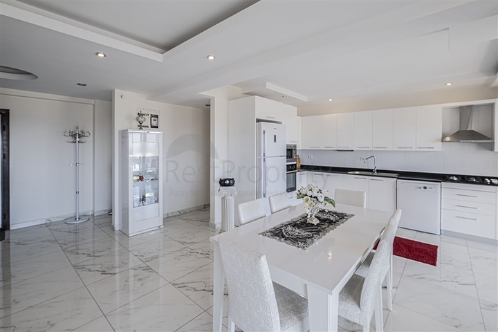 بنتهاوس 3+1 مطل على البحر في منطقة سيكجيلي