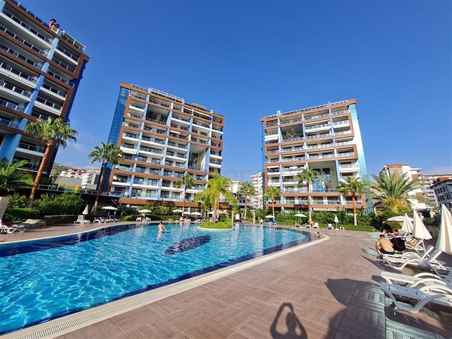 بنتهاوس 3+1 مطل على البحر في منطقة سيكجيلي