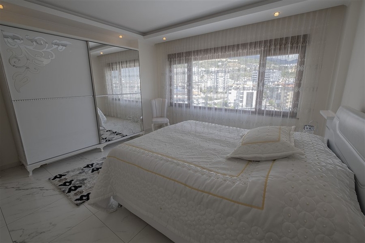 بنتهاوس 3+1 مطل على البحر في منطقة سيكجيلي