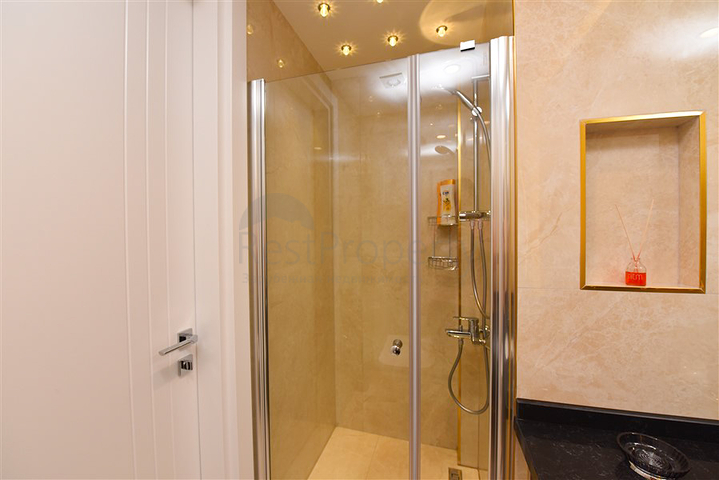 شقة 1+1 على بعد 300 متر فقط من شاطئ كليوباترا