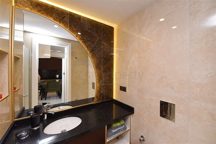 شقة 1+1 على بعد 300 متر فقط من شاطئ كليوباترا