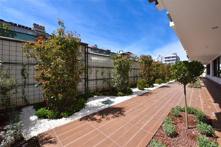 شقة 1+1 على بعد 300 متر فقط من شاطئ كليوباترا