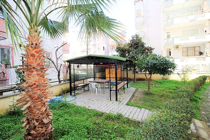 بنتهاوس 4 + 1 في مجمع مع الحد الأدنى من البنية التحتية في منطقة محمودلار