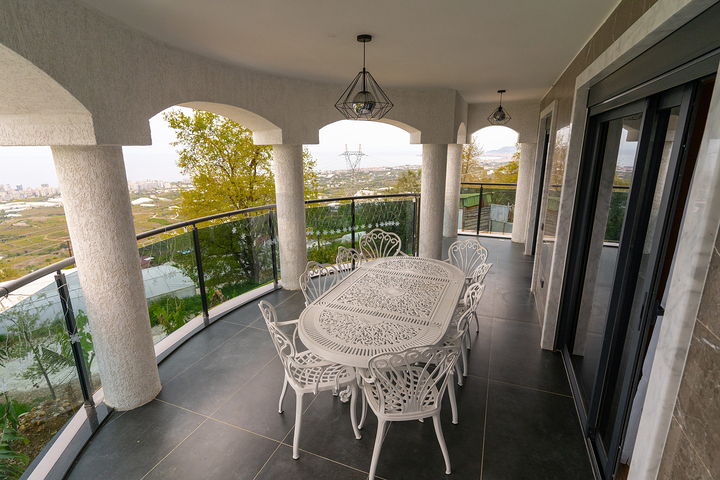 فيلا 4+1 في منطقة محمودلار 