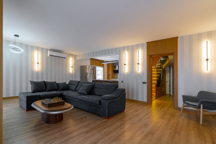 فيلا 4+1 في منطقة محمودلار 