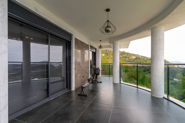 فيلا 4+1 في منطقة محمودلار 