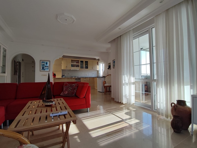 شقة عائلية 2+1 في منطقة توسمور