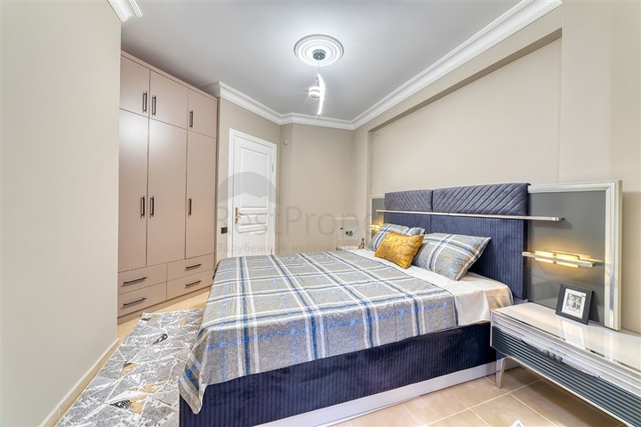 شقة 500 متر من البحر من المالك مع تخطيط 1 + 1 في منطقة توسمور  