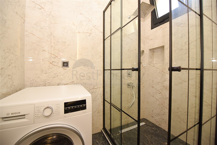 فيلا 4+1 مع إطلالة بانورامية على البحر 