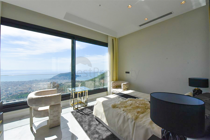 فيلا 4+1 مع إطلالة بانورامية على البحر 