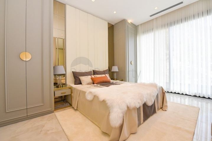 فيلا 4+1 مع إطلالة بانورامية على البحر 