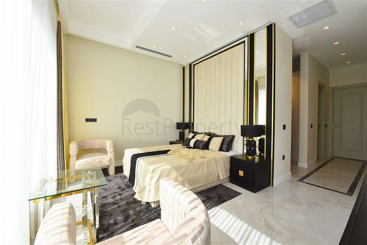 فيلا 4+1 مع إطلالة بانورامية على البحر 