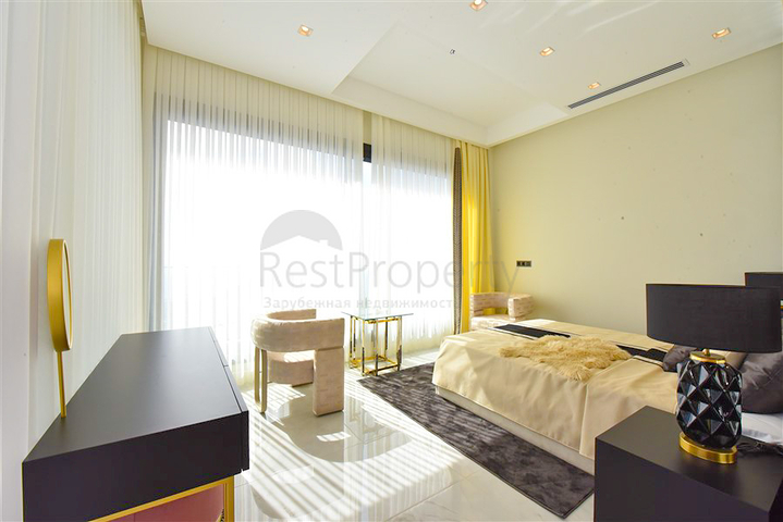 فيلا 4+1 مع إطلالة بانورامية على البحر 