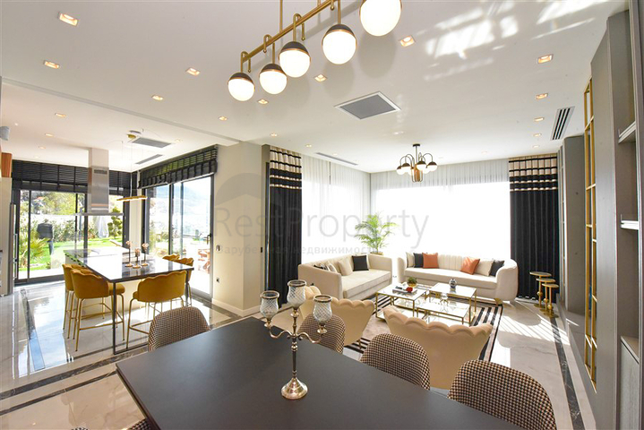 فيلا 4+1 مع إطلالة بانورامية على البحر 