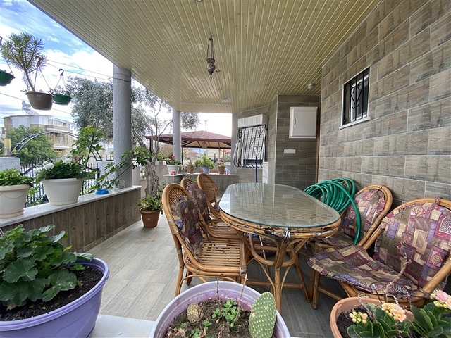 فيلا فسيحة 3 + 1 على بعد 250 متر من البحر في منطقة كوناكلي