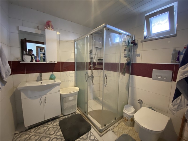 فيلا فسيحة 3 + 1 على بعد 250 متر من البحر في منطقة كوناكلي