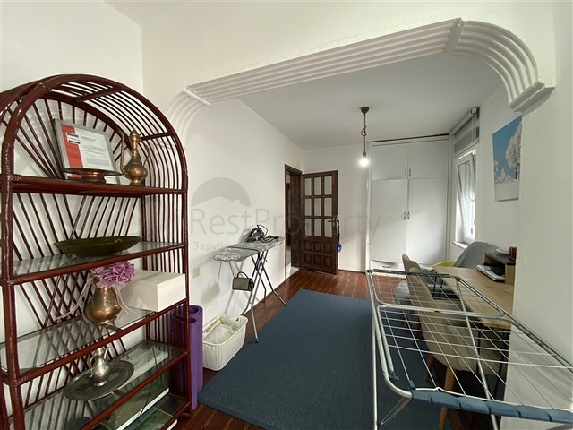 فيلا فسيحة 3 + 1 على بعد 250 متر من البحر في منطقة كوناكلي