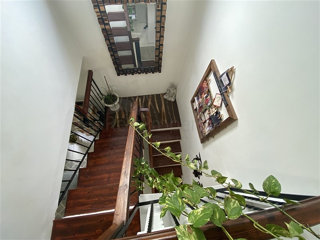 فيلا فسيحة 3 + 1 على بعد 250 متر من البحر في منطقة كوناكلي