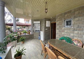 فيلا فسيحة 3 + 1 على بعد 250 متر من البحر في منطقة كوناكلي