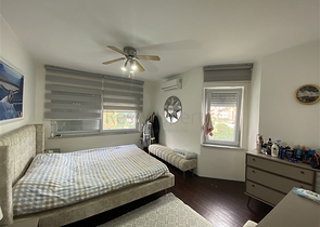 فيلا فسيحة 3 + 1 على بعد 250 متر من البحر في منطقة كوناكلي