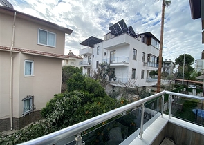 فيلا فسيحة 3 + 1 على بعد 250 متر من البحر في منطقة كوناكلي