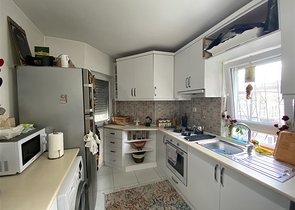 فيلا فسيحة 3 + 1 على بعد 250 متر من البحر في منطقة كوناكلي