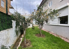 فيلا فسيحة 3 + 1 على بعد 250 متر من البحر في منطقة كوناكلي