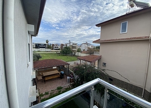 فيلا فسيحة 3 + 1 على بعد 250 متر من البحر في منطقة كوناكلي