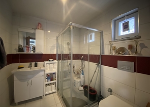 فيلا فسيحة 3 + 1 على بعد 250 متر من البحر في منطقة كوناكلي