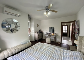 فيلا فسيحة 3 + 1 على بعد 250 متر من البحر في منطقة كوناكلي