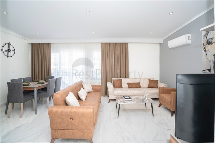 بنتهاوس 2+1 في منطقة كستل ، على بعد 350 متر فقط من البحر 