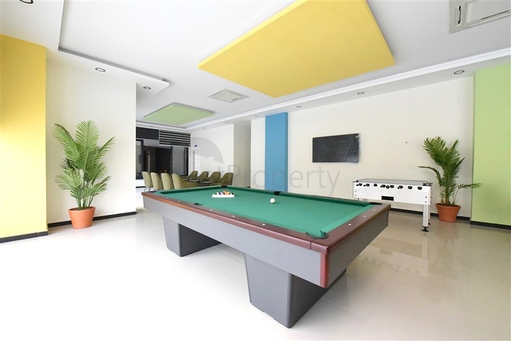 بنتهاوس 2+1 في منطقة كستل ، على بعد 350 متر فقط من البحر 