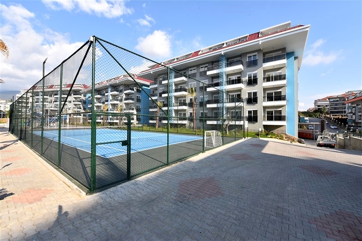 بنتهاوس 2+1 في منطقة كستل ، على بعد 350 متر فقط من البحر 