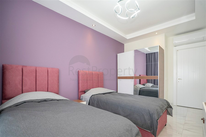 بنتهاوس 2+1 في منطقة كستل ، على بعد 350 متر فقط من البحر 