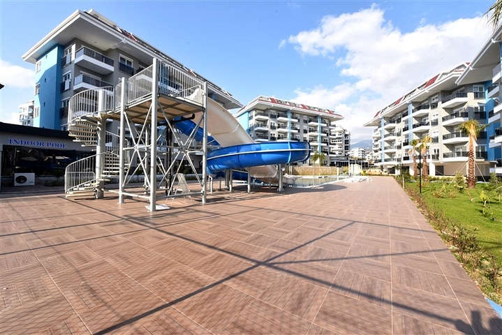 بنتهاوس 2+1 في منطقة كستل ، على بعد 350 متر فقط من البحر 