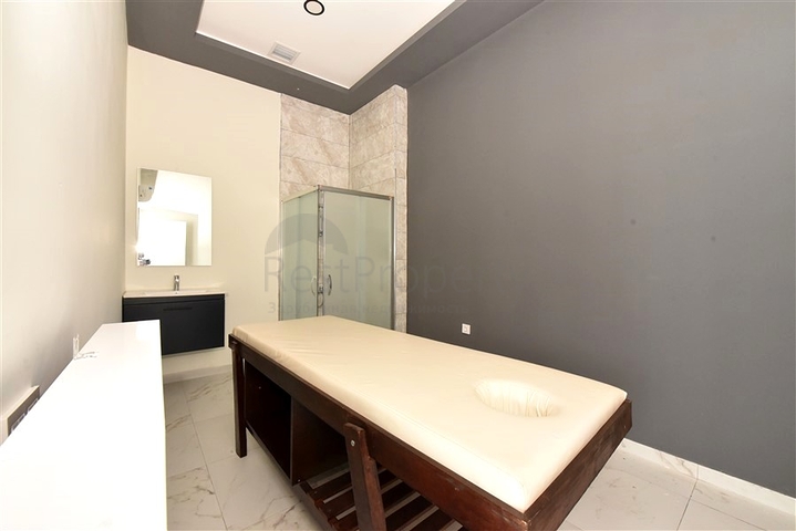 بنتهاوس 2+1 في منطقة كستل ، على بعد 350 متر فقط من البحر 